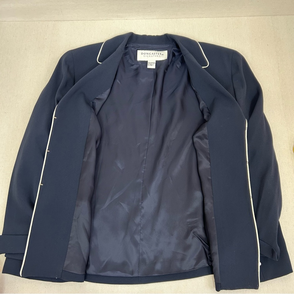 Doncaster Signature Navy Blue White Piping Trim Blazer Size 22W/2X - Picture 5 of 9